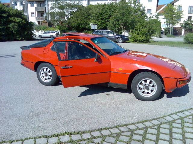 Porsche 924 05.png