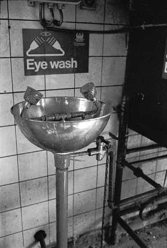 Eye wash.jpg